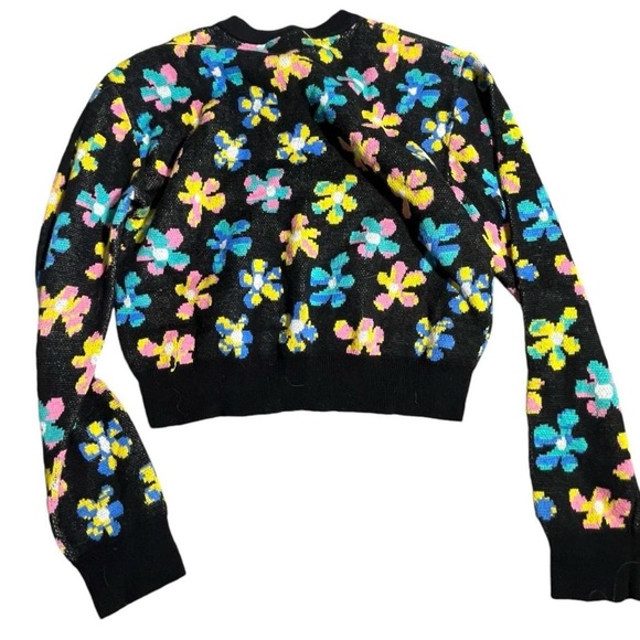 Black and multi-coloured floral sweater #floral #fall 
-aLab
-medium - Picture 3 of 6